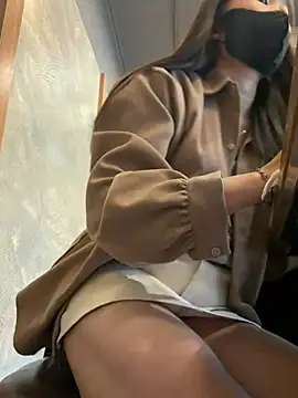 tina_995 (F young) - Show Tina's wet pussy.