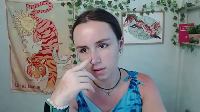 VeryVeryVeryShy_ live cam on StripChat