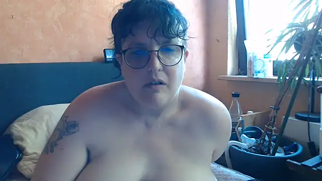 ladyfrombonn webcam