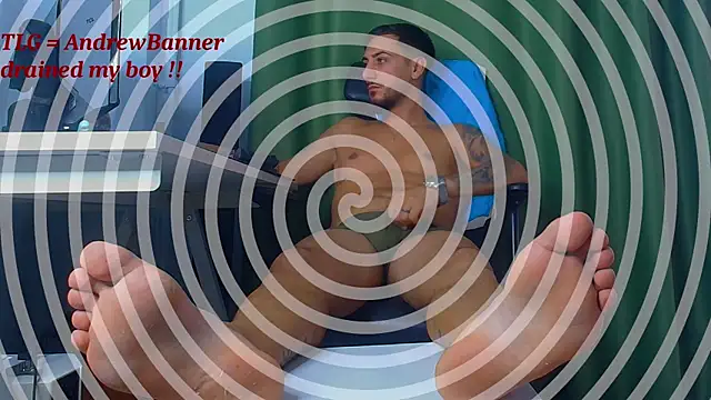AndrewBanner live cam on StripChat