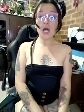 _Alaskamisa live cam on StripChat