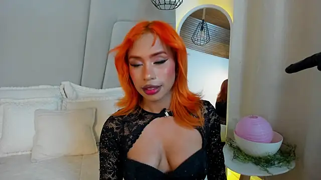 Nicole_Brown1126 live cam on StripChat