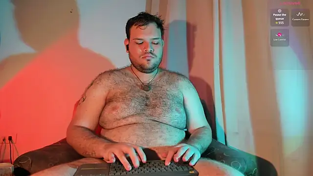 big__bearrr live cam on StripChat
