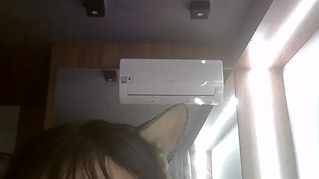 SkinnyKitten live cam