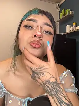 baby_akuma_ webcam