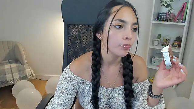 _BellaEvans_ live cam on StripChat
