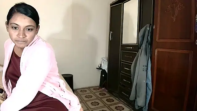 indiansweetflava live cam on StripChat