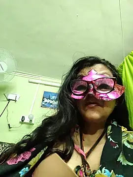 LOVE__RANI live cam on StripChat