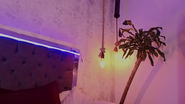 pixy_20 live cam on StripChat