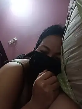 Bristy_BigBoobs live cam on StripChat