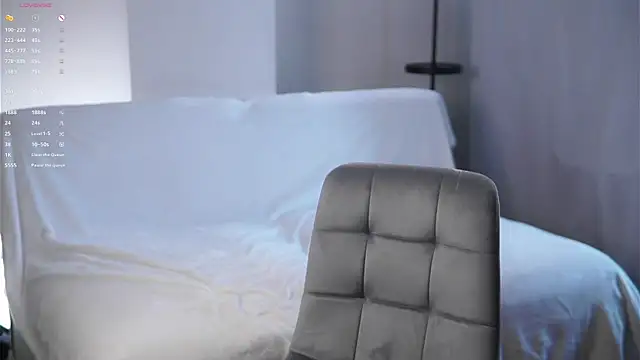 CaseyMulders live cam on StripChat