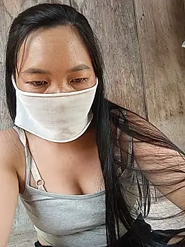 Hiha-nn live cam on StripChat