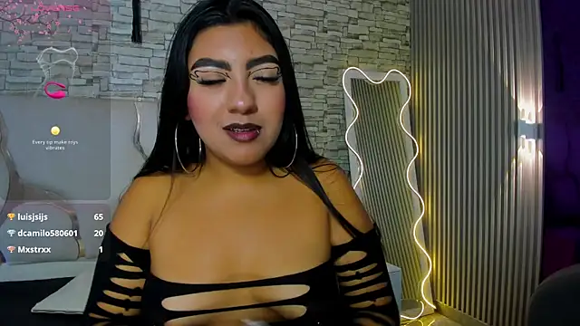 Laulin_tay webcam
