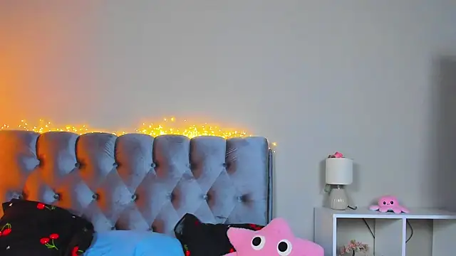 Blondy_Fina webcam