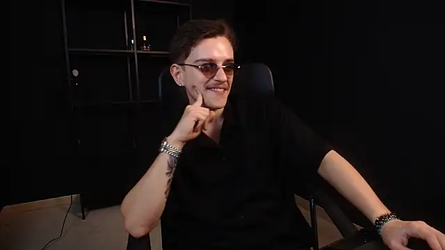 FelixStarkk live cam on StripChat