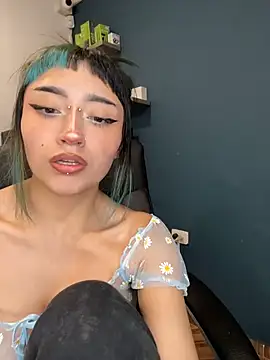 baby_akuma_ webcam