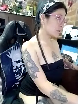 _Alaskamisa live cam on StripChat
