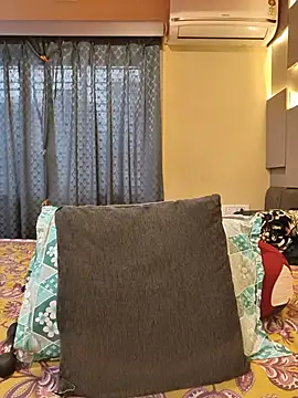 beby_girLL live cam on StripChat
