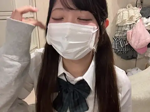 y-u-r-a-33 (F young) - 🌷雑談枠🌷
