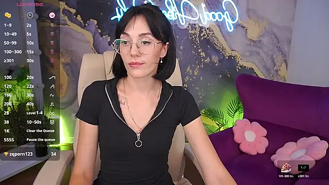 EviiLune live cam on StripChat