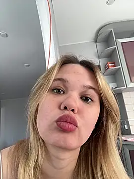 Selena_Dobrev live cam on StripChat