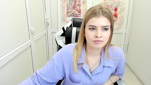 BrielleStorm live cam on StripChat