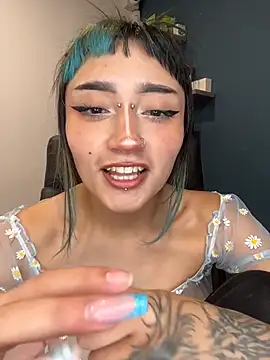 baby_akuma_ live cam on StripChat