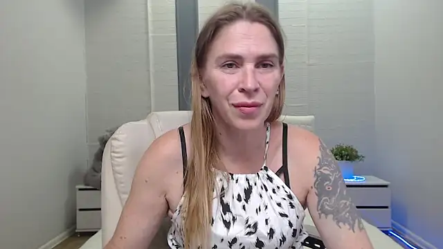 TessaDaybreak webcam