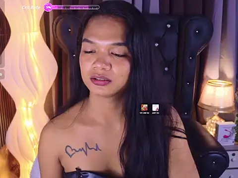 Naya_Hilton webcam