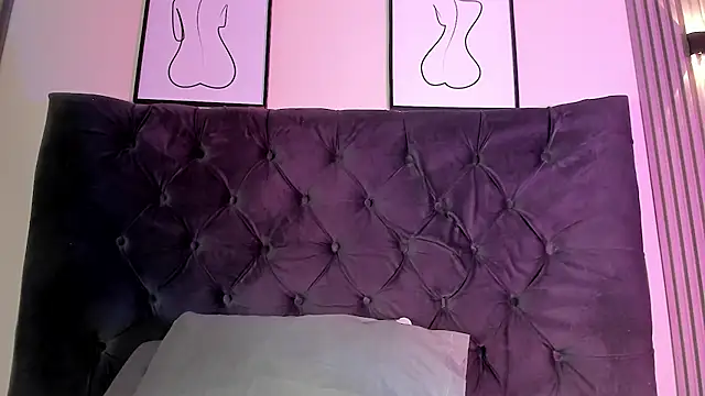 Alice_Jhons live cam on StripChat