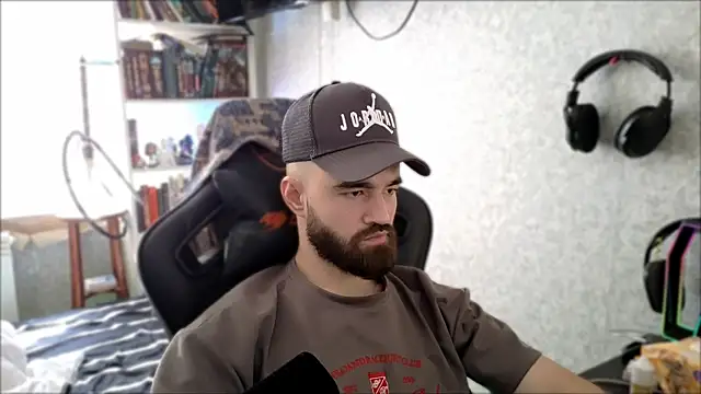 _Serious_Man webcam
