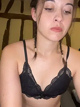 Toto-pika's cam show statistics and live stream