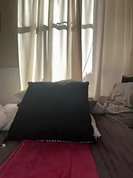CynnxxxBarb webcam