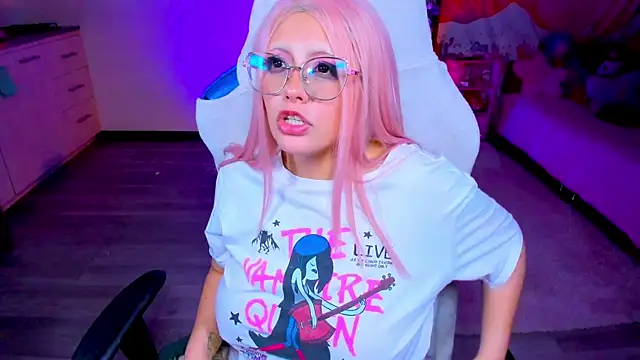 Alychu_ live cam on StripChat