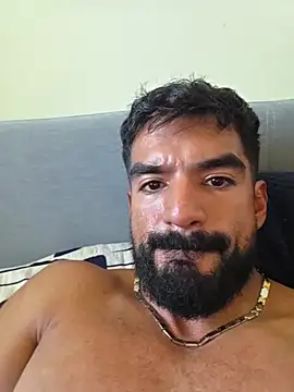 piggylatino live cam on StripChat