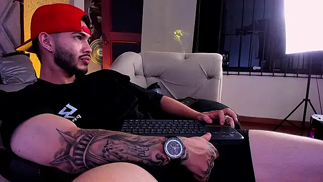 Vincentblack live cam on StripChat