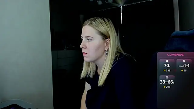Olivia_Munk live cam on StripChat