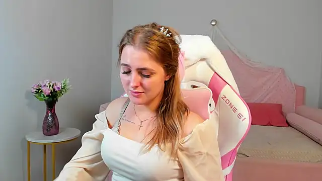 EllaBells live cam on StripChat