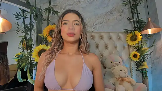 LittleeJaz webcam