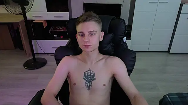 pvlpstvy (M young) - #bisexuals #brunettes #cam2cam #european #handjob #hd #middle-priced-privates #recordable-publics #russian #skinny #small-audience #spanking #top #white #young