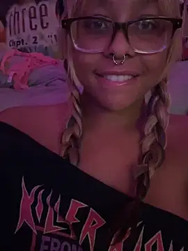 nintendhoe (F young) - bra off and oil boobs