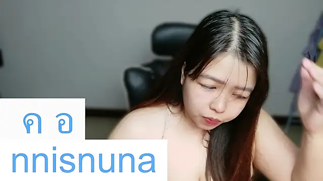 nunanunanuna live cam on StripChat
