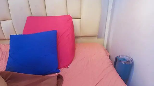 melany_roberts_ webcam