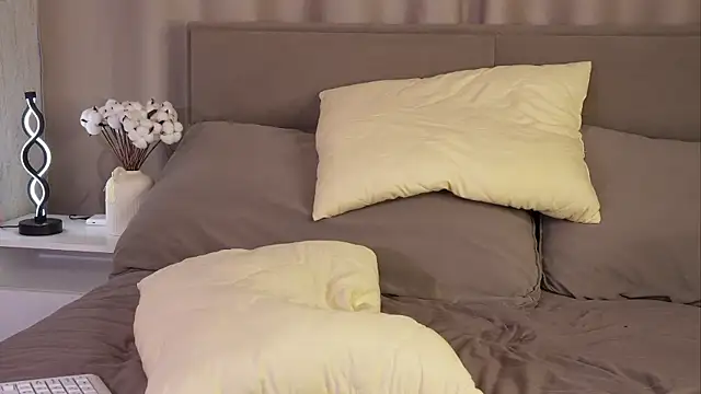Lina_aww webcam