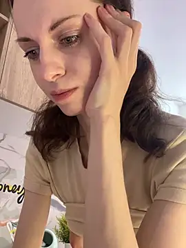 MissAnuta webcam
