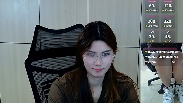 zhen-68 live cam on StripChat
