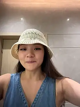 xiaoxiaocheng678 live cam on StripChat