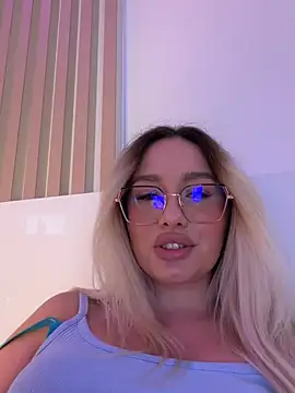mollyxxx live cam on StripChat