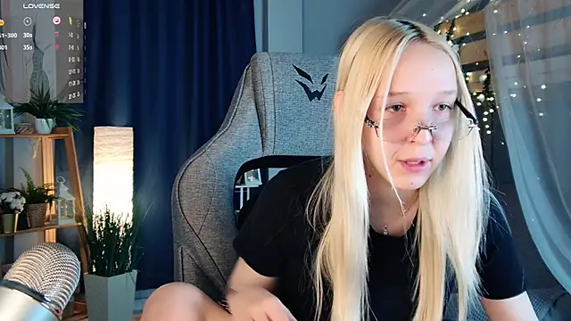MaoqiBeverly live cam on StripChat