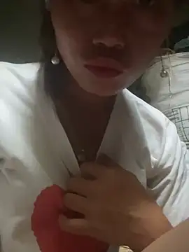 quyquy01 live cam on StripChat